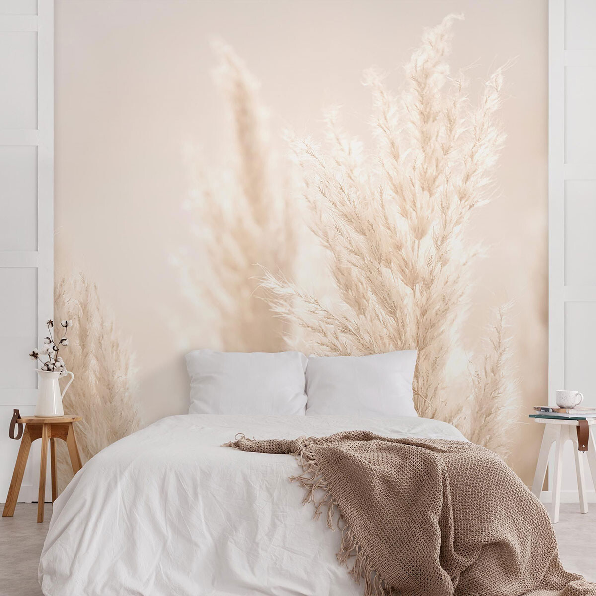 Tapete hinterm Bett – Pampasgras im Sonnenlicht 