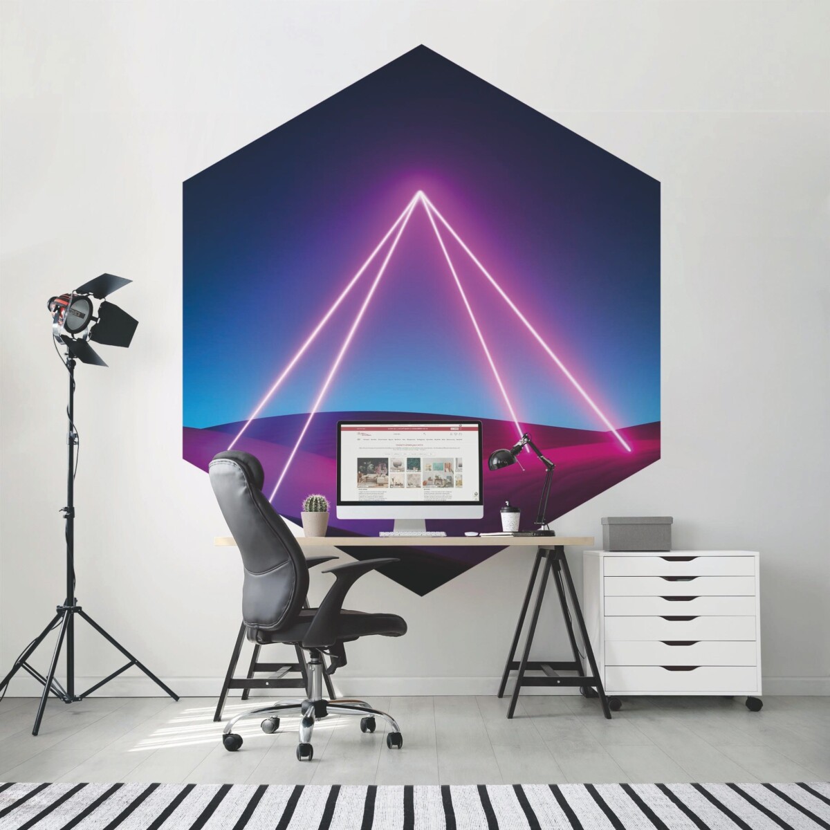 Gaming Zimmer Wand Ideen – Hexagon-Tapete Neonlichtpyramide