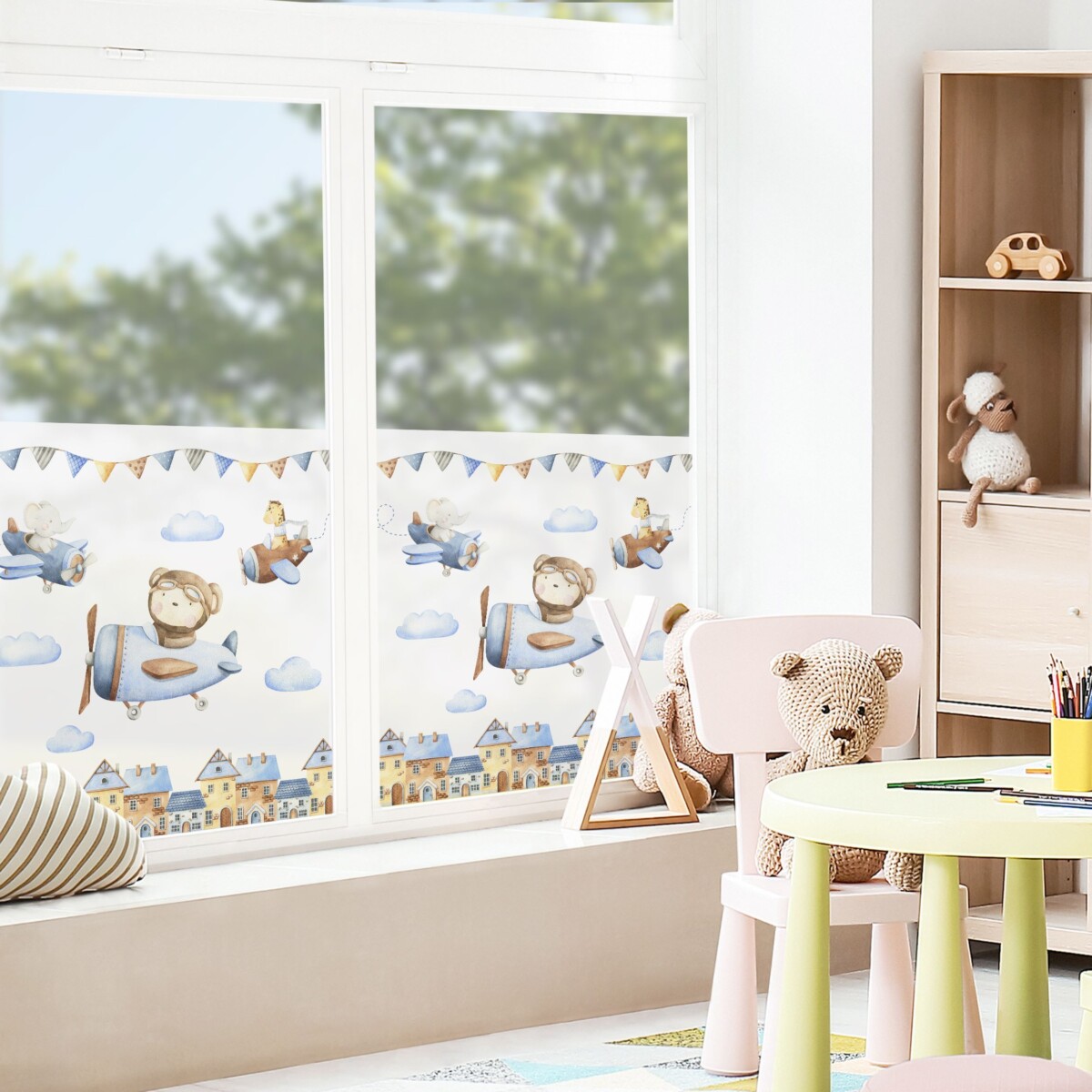 Kinderzimmer einrichten für Jungs mit Fensterfolie –  Aquarell Tierpilot Teddy Elefant und Giraffe
